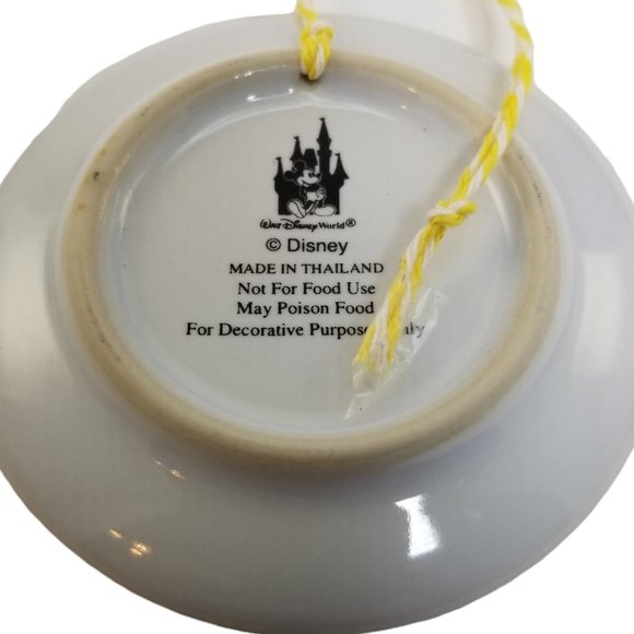 Walt Disney World Snow White “A kiss for Dopey" Mini Collectible Plate Ornament - Picture 3 of 6
